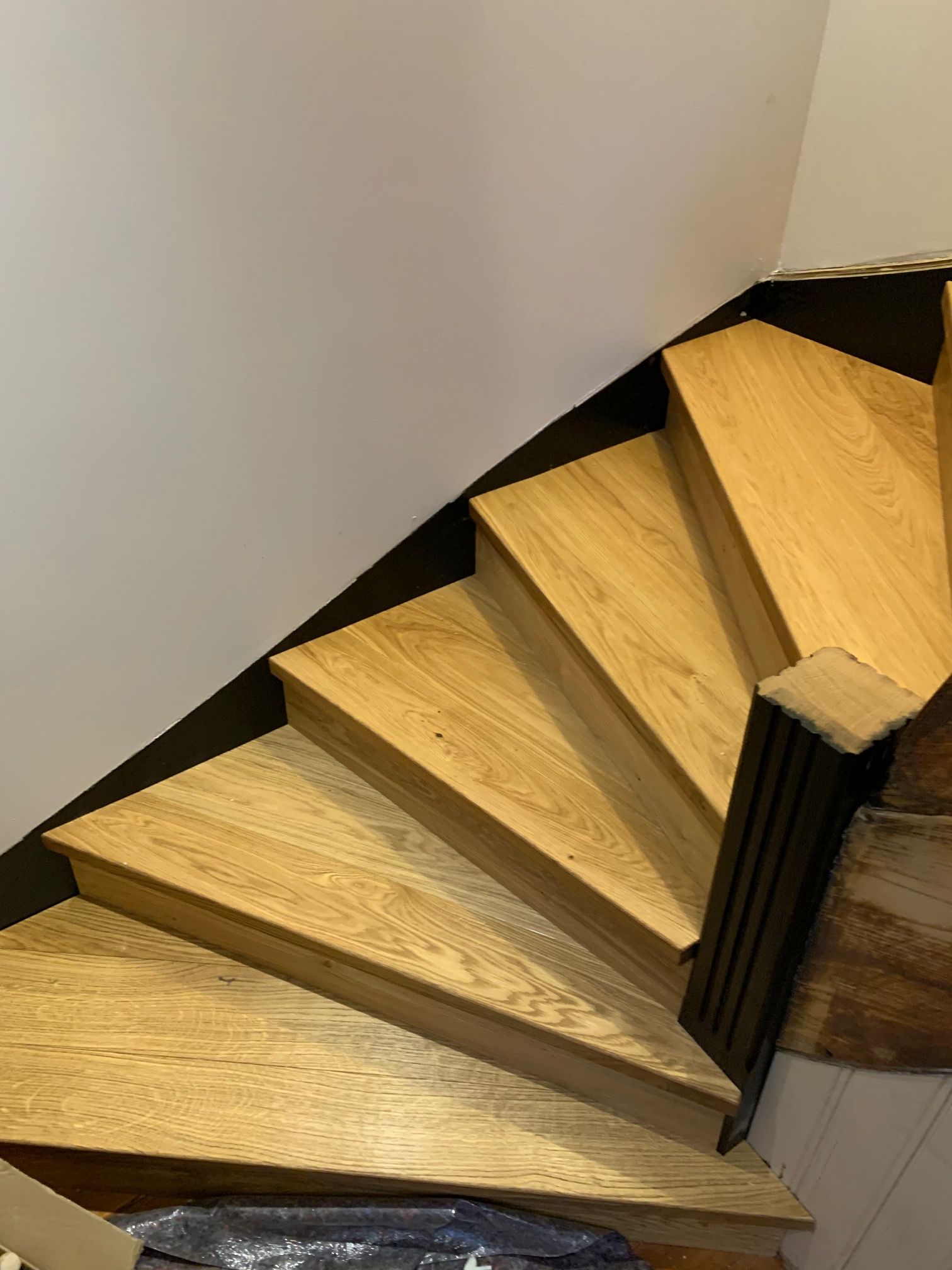 Pourquoi la finition vitrifiée est-elle idéale pour les escaliers à fort passage ? Illzach