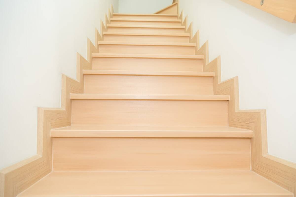 Quelles sont les erreurs courantes à éviter lors de l’habillage d’un escalier en parquet ? Cernay