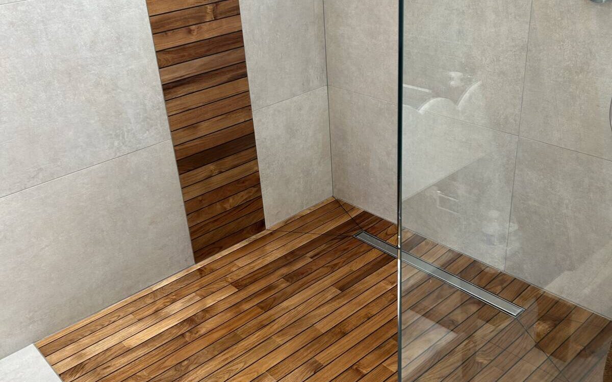 Finition vitrifi&eacute;e : la solution id&eacute;ale apr&egrave;s la pose ou le pon&ccedil;age de votre escalier en parquet ? S&eacute;lestat